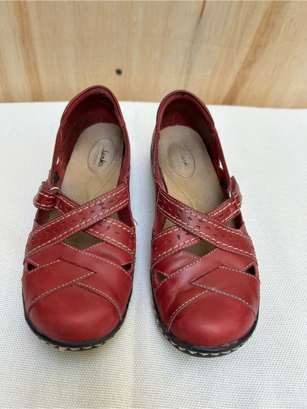 Clarks Red Leather Crisscross Comfort Flats